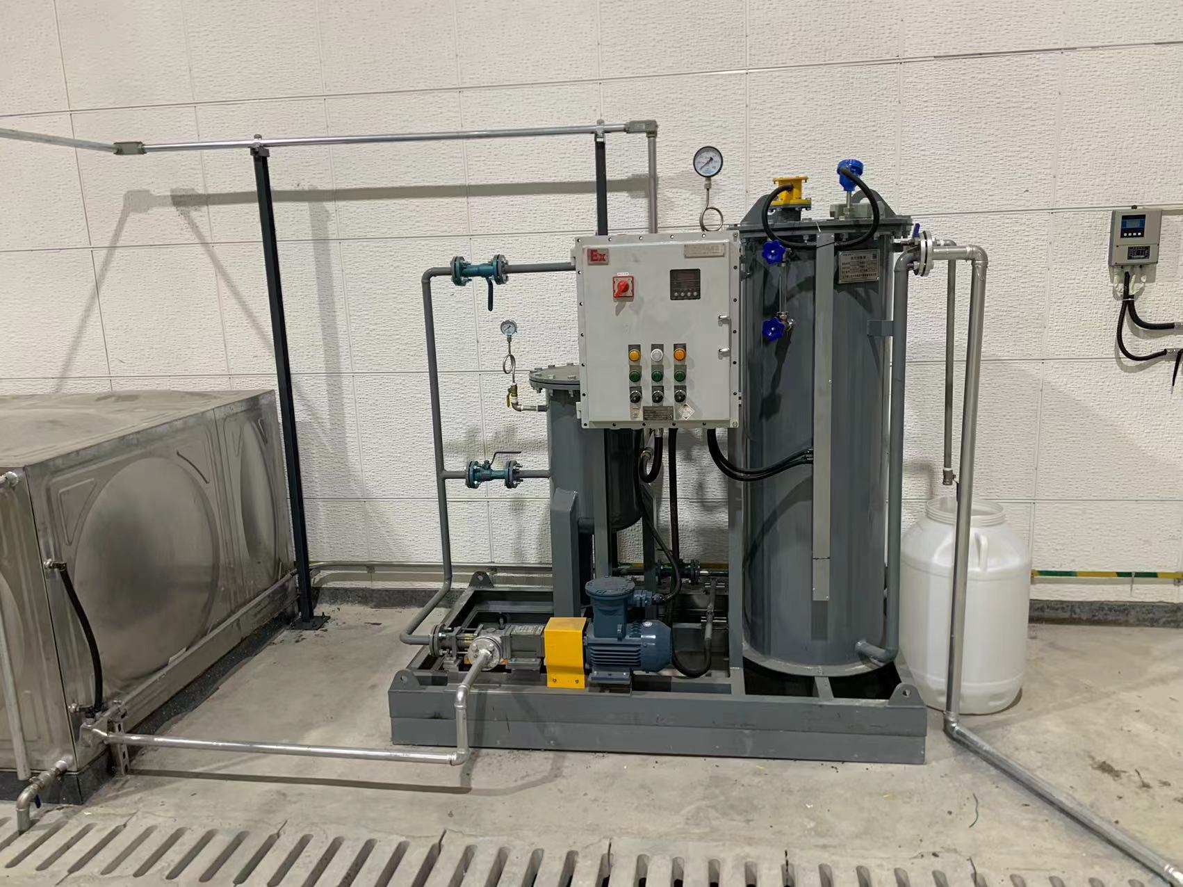油水分离器.jpg 油水分离器的主要作用是什么?
